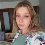 Estudiante de último año de Doble Grado de Primaria e Infantil en la USC especializada en Atención a la Diversidad ofrece clases de apoyo de todas las materias de Educación Primaria. Con amplia experiencia en clases particulares